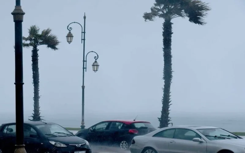 توقعات بتسجيل زخات رعدية قوية ورياح عاصفية في عدد من أقاليم المغرب